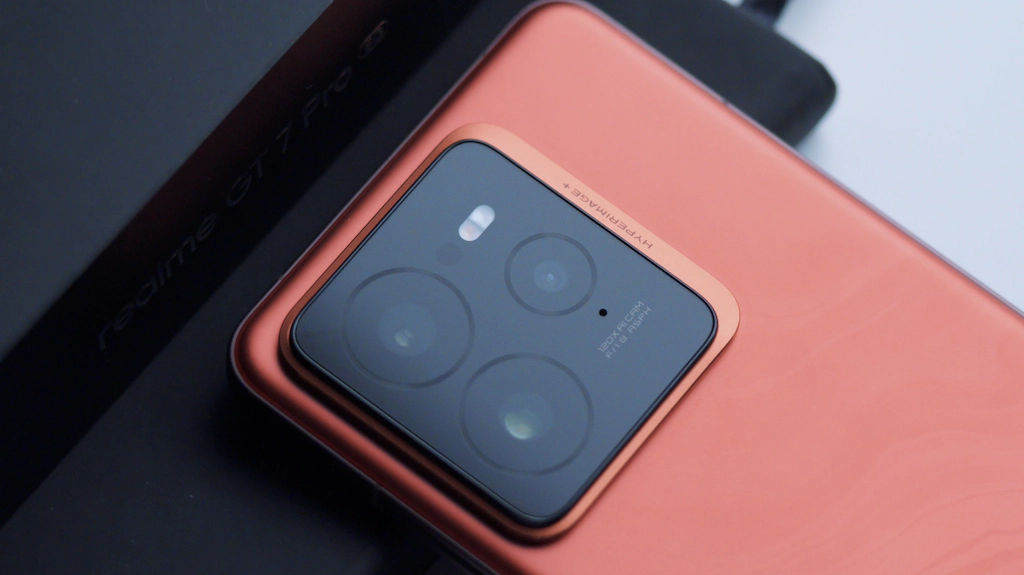 Realme GT 7 Pro zabrakło kropki nad i